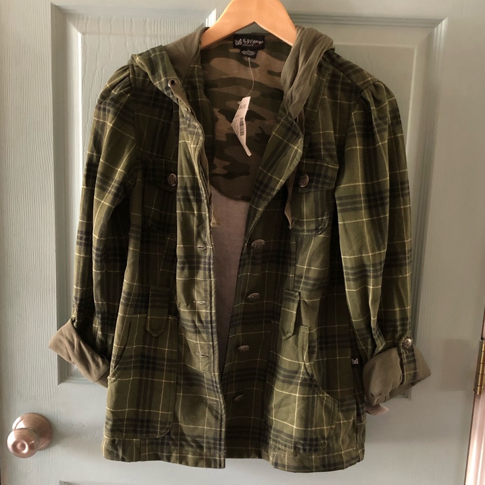 🆕 Plaid military inspired jacket
